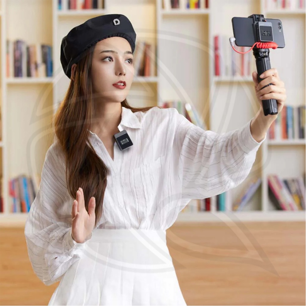 Godox MoveLink II M1 Compact Wireless Microphone System with 3.5mm (2.4 GHz) ONE PERSONE